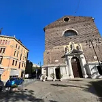 All\'Ombra Del Carmine