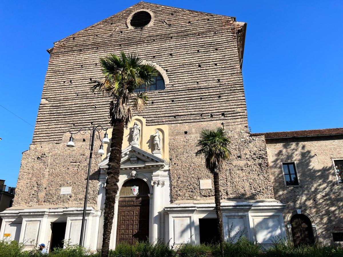 All'ombra Del Carmine